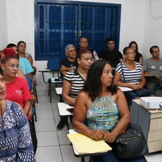 PAT de Caraguatatuba dá dicas sobre entrevistas de emprego e candidatos ao HR tem data diferenciada