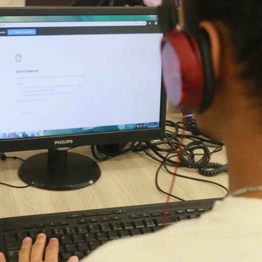 Após notificação do Procon, Justiça impede empresa de internet cobrar multa de fidelização dos usuários