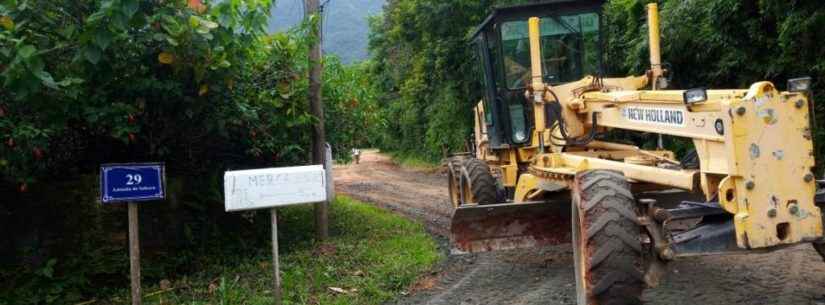 Prefeitura realiza nivelamento com bica corrida no Massaguaçu