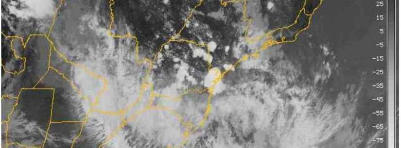 Defesa Civil emite alerta para chuvas e ressaca no Litoral Norte neste final de semana