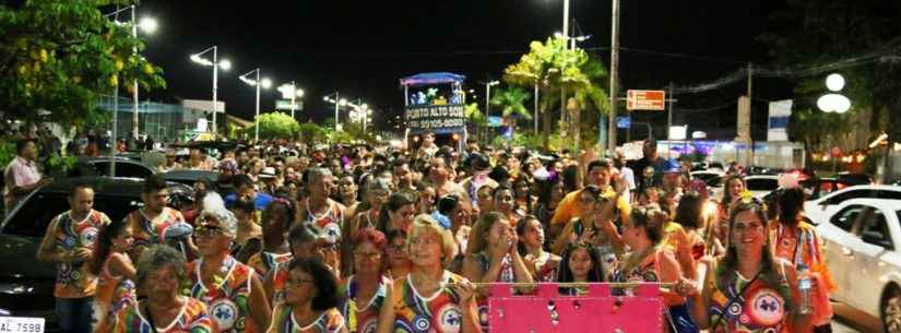 Bloco da Solidariedade reuniu mais de 600 foliões no Centro de Caraguatatuba