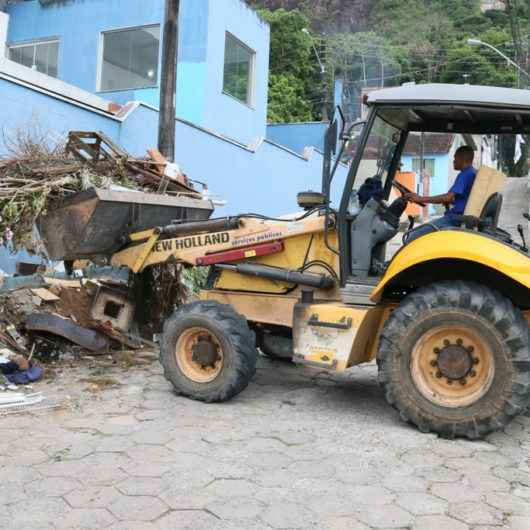 Minha Família sem Dengue: Prefeitura retira dois caminhões de resíduos do Sumaré em Operação Cata-Treco