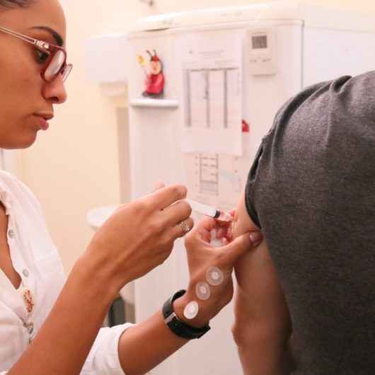Caraguatatuba já ultrapassou 100% de cobertura vacinal contra sarampo, mas campanha continua