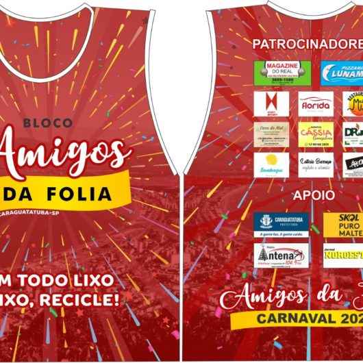 #PraCegoVer: Amigos da Folia anima o Carnaval 2020 no Centro de Caraguatatuba