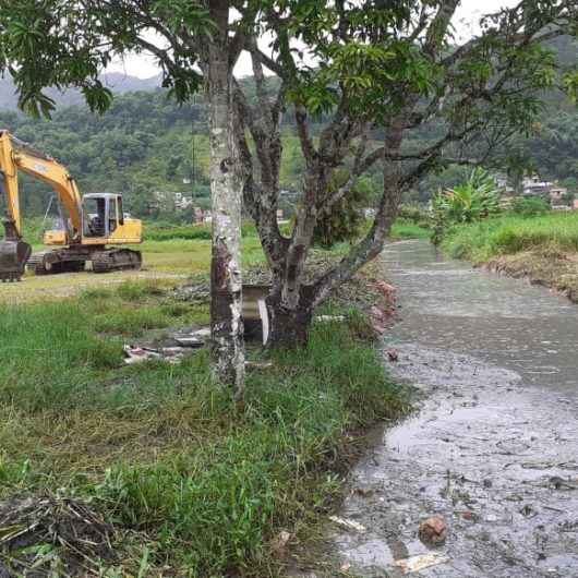 Prefeitura realiza força-tarefa de serviços no Jardim Santa Rosa