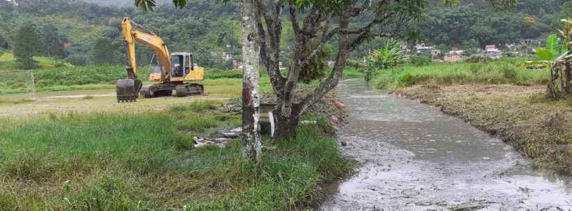 Prefeitura realiza força-tarefa de serviços no Jardim Santa Rosa