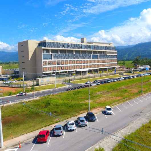 Pedido ao Estado de liberação de mais leitos do HR e antecipação da Unidade de Oncologia