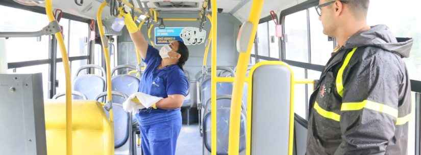 Prefeitura de Caraguatatuba fiscaliza higienização nos ônibus da Praiamar
