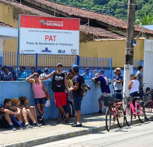 PAT de Caraguatatuba recebe currículos para área de limpeza do HR somente hoje (13/03)