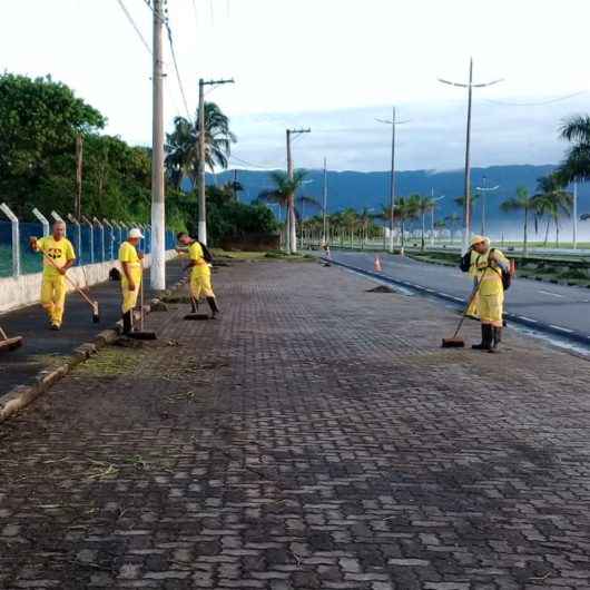 Prefeitura realiza diversos serviços de manutenção nos bairros