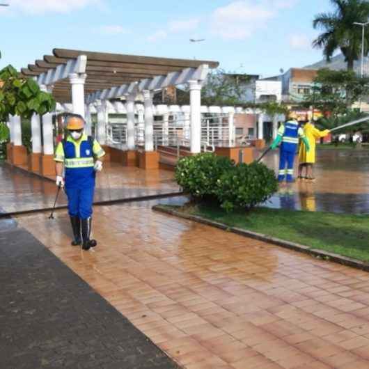 Prefeitura e Sabesp intensificam higienização em locais públicos