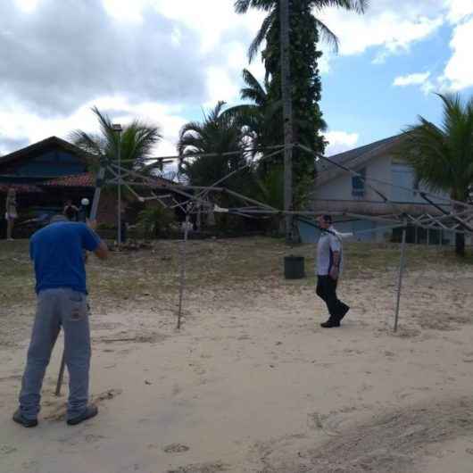 Prefeitura de Caraguatatuba apreende tendas na praia da Tabatinga