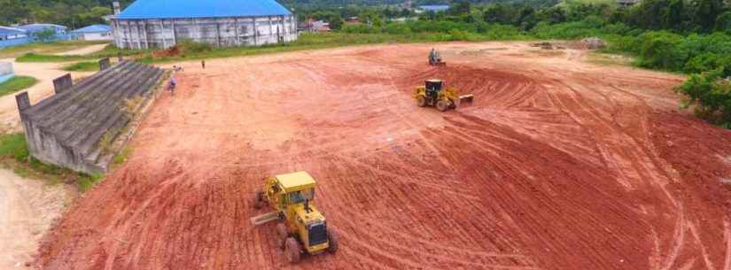Prefeitura de Caraguatatuba inicia obras do campo de futebol do Jardim Casa Branca