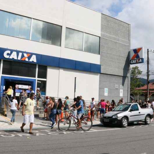 Prefeitura de Caraguatatuba busca alternativas para reduzir aglomerações na CEF