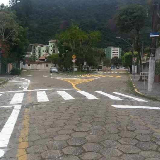 Prefeitura reforça sinalização em ruas da região central da cidade