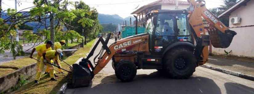 Bairros de Norte a Sul de Caraguatatuba recebem serviços de manutenção da Sesep