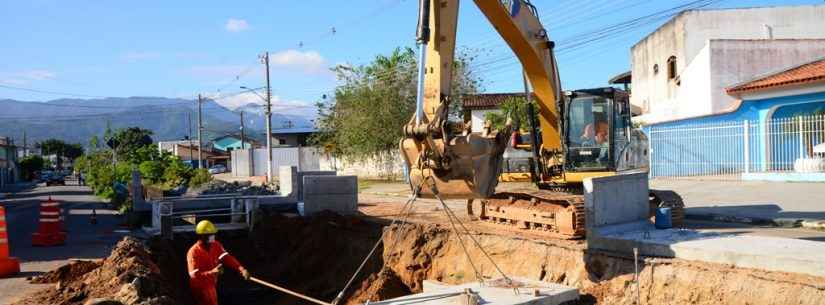 Prefeitura continua com obras contra alagamentos na Avenida Brasília