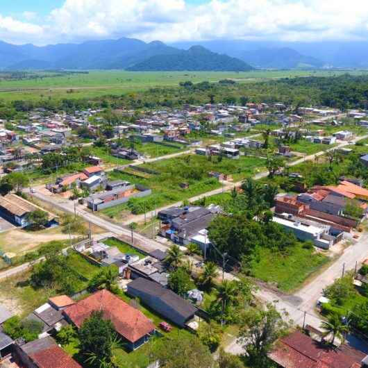 Prefeitura de Caraguatatuba leva energia elétrica para moradores do Loteamento Rio Marinas