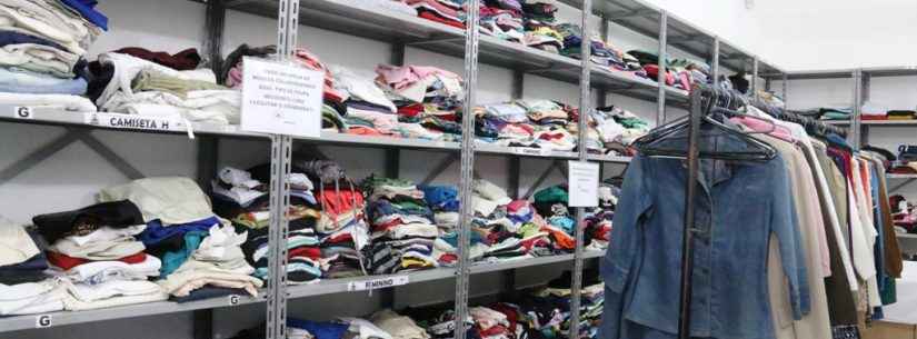 Fundo Social repassa 6 mil peças de roupas e 12 toneladas de alimentos às famílias em vulnerabilidade social