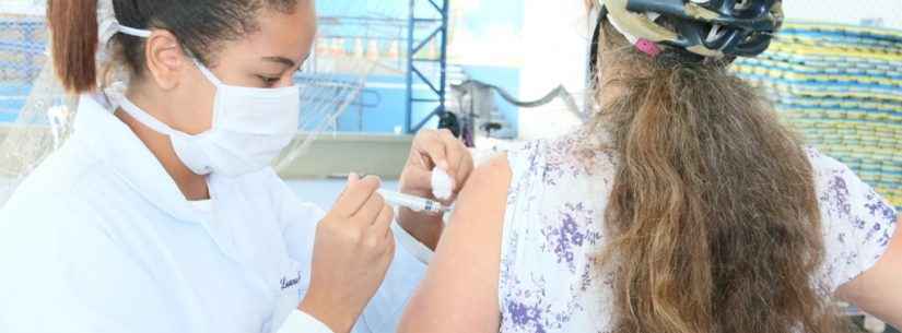 Caraguatatuba amplia vacinação contra gripe para funcionários dos Correios, limpeza pública e moradores em situação de rua