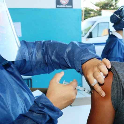 Trabalhadores da limpeza urbana são vacinados contra gripe H1N1