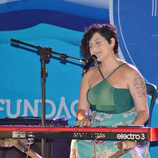 Campeã do FECC 2019, Luana Mascari lança clipe da canção “Tudo Bem”