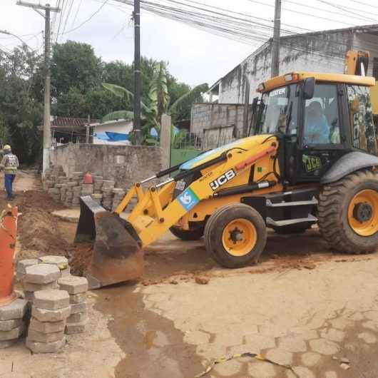 Obras de esgoto no Rio do Ouro para beneficiar 160 pessoas são concluídas