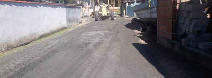 Prefeitura de Caraguatatuba usa mais de 600 toneladas de material no nivelamento de ruas do Massaguaçu