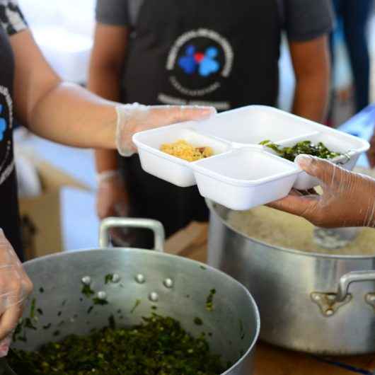 Feijoada Solidária da Sabesp tem convites à venda e apoia Campanha do Agasalho do Fundo Social de Caraguatatuba