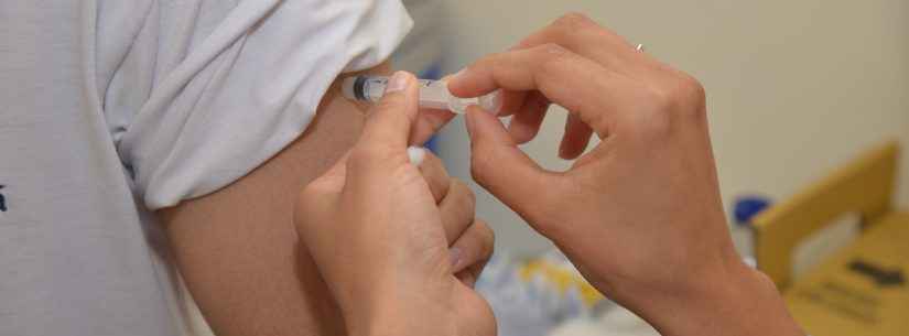Mais de 200 pessoas receberam a dose da vacina contra sarampo durante campanha em Caraguatatuba