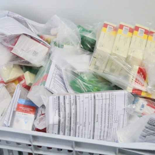 Prefeitura de Caraguatatuba realiza cerca de 2 mil entregas de medicamentos em domicílio por mês