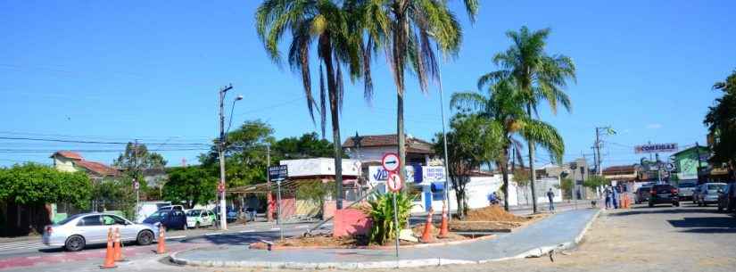 Prefeitura de Caraguatatuba continua obras de revitalização de praças e margens do Rio Santo Antônio
