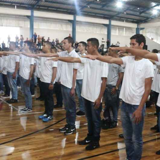 Jovens de Caraguatatuba nascidos em 2002 devem se alistar nas Forças Armadas até 30 de setembro