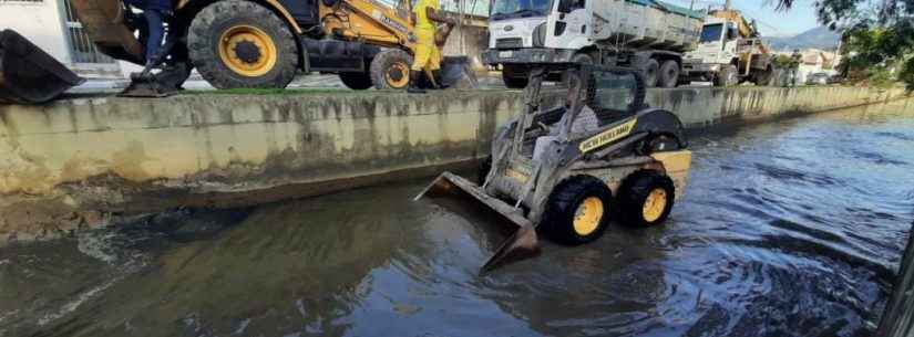 Galerias da Avenida Brasil recebem serviços de desassoreamento e limpeza