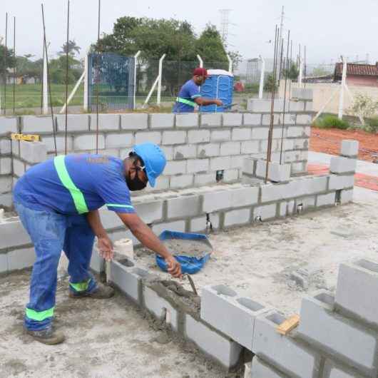 Prefeitura de Caraguatatuba continua obras do Centro de Tradições do Tinga