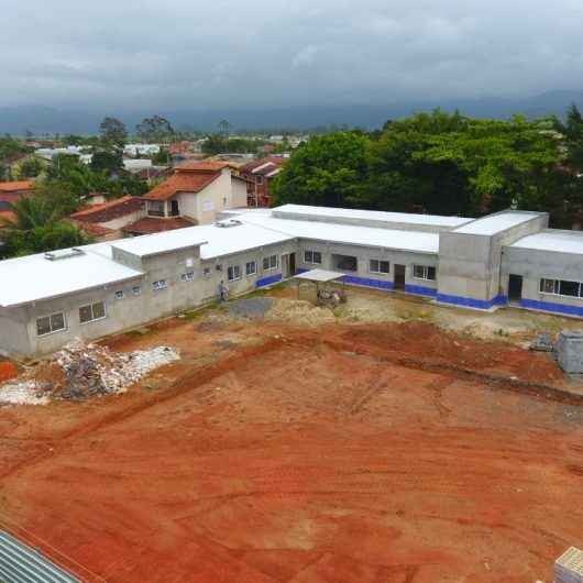 Prefeitura continua com obras de construção da Unidade Básica de Saúde do Balneário Golfinhos