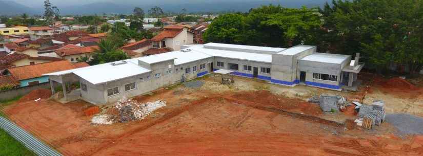 Prefeitura continua com obras de construção da Unidade Básica de Saúde do Balneário Golfinhos