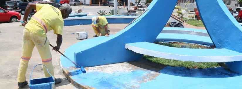 Prefeitura realiza pintura de praças da região central de Caraguatatuba