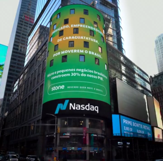 Caraguatatuba é homenageada em telão da Times Square, em Nova York