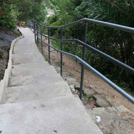 Prefeitura de Caraguatatuba conclui revitalização da trilha da Pedra da Freira e agiliza a do Jacaré