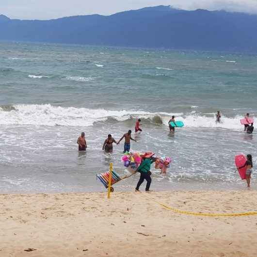 Marinha alerta para ventos de 74 km/h e ondas de 3,5 metros