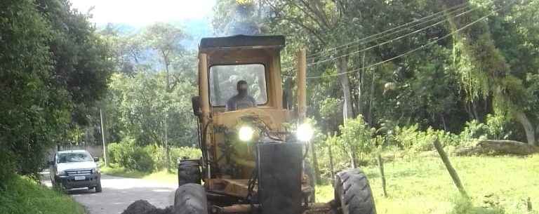 Prefeitura realiza melhorias na Estrada dos Pássaros, no Pegorelli