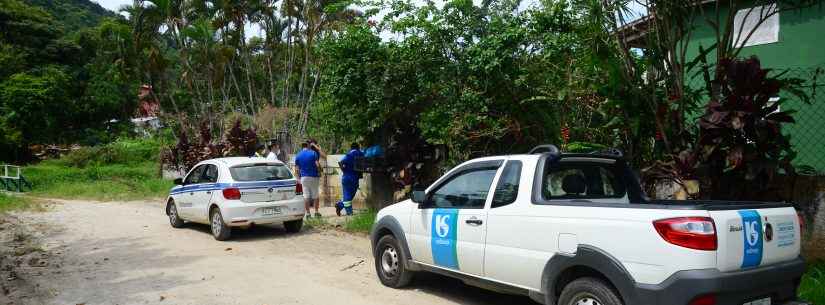 Prefeitura de Caraguatatuba notifica 15 imóveis na Tabatinga para ligações de esgoto