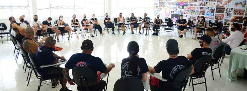 Prefeitura de Caraguatatuba discute decreto da fase vermelha com profissionais de Educação Física