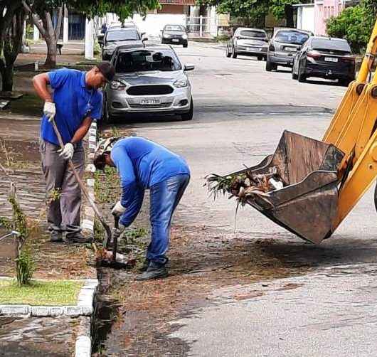 Secretaria de Serviços Públicos faz recolha de resíduos nos bairros Indaiá e Jardim Aruan