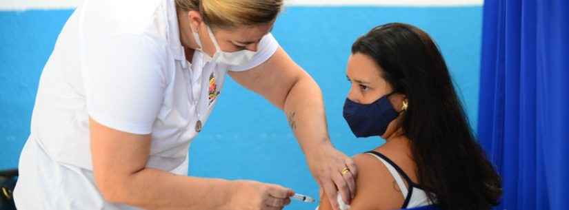 Caraguatatuba atualiza vacinação contra Covid-19; mudanças começam valer a partir de hoje