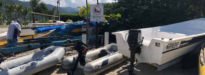 Prefeitura de Caraguatatuba notifica proprietários de embarcações e carretinhas deixadas na praia da Tabatinga