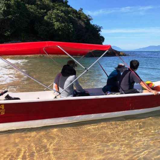 Prefeitura de Caraguatatuba flagra passeio irregular à Ilha do Tamanduá e notifica marinheiro