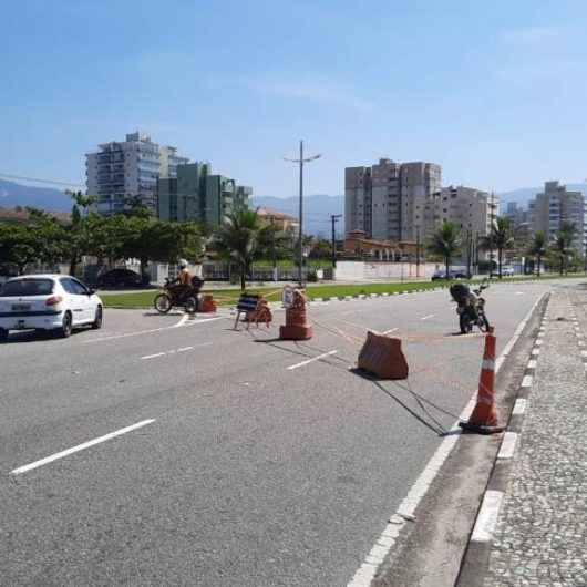 Prefeitura de Caraguatatuba amplia área de estacionamento fechada na  Avenida da Praia