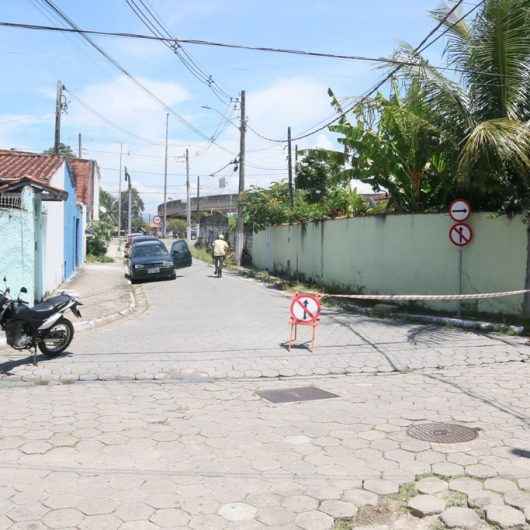 Prefeitura de Caraguatatuba muda mão de direção para melhorar tráfego em rotatória da Ponte Seca